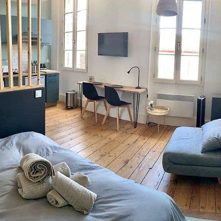 LE DUMON 4 - Studio NEUF LUMINEUX CALME - WiFi - GARE 200m Agen Extérieur photo